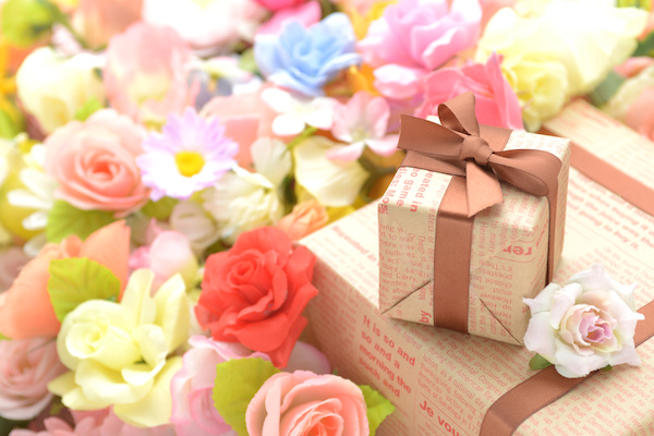 Floral Themed Gifts Can Fit into Your Christmas List